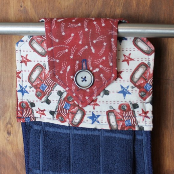 AMERICAN FLAG CLASSIC TRUCK HANDMADE HANGING TOWEL PATRIOTIC RED WHITE & BLUE - Picture 1 of 5